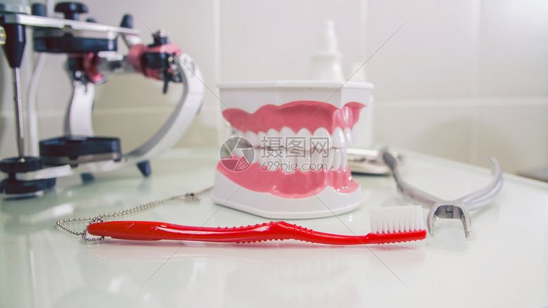 美容院冷光美白凝胶：揭秘其原理与选购要点